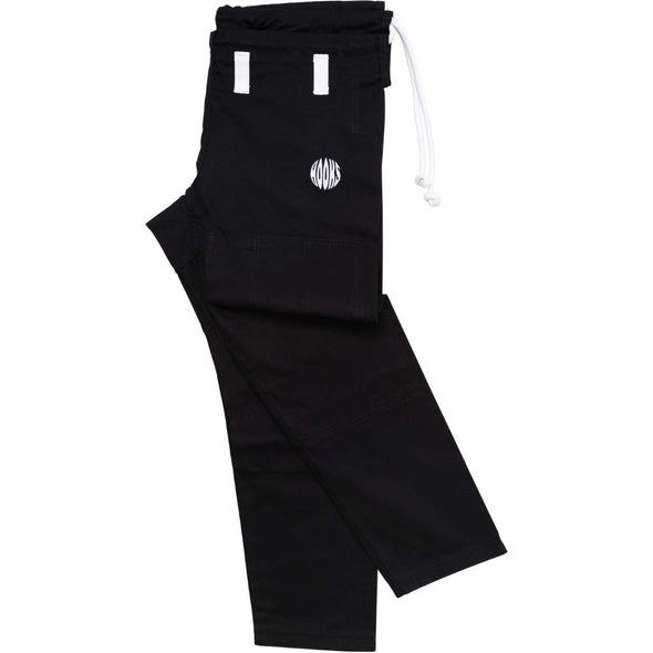 Black pants with drawstrings, HOOKS logo, and thick fabric. Suitable for casual wear or exercise.